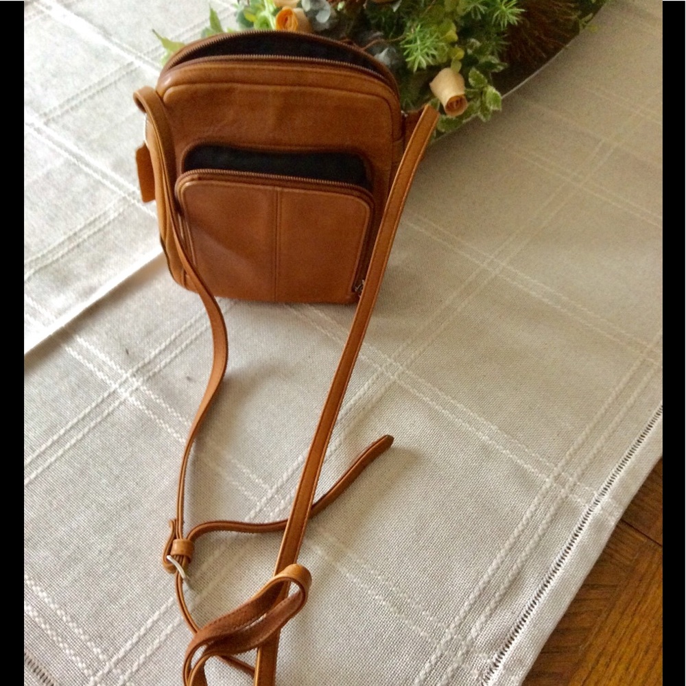 Hobo st john‘s bay crossbody leather  bag vgc